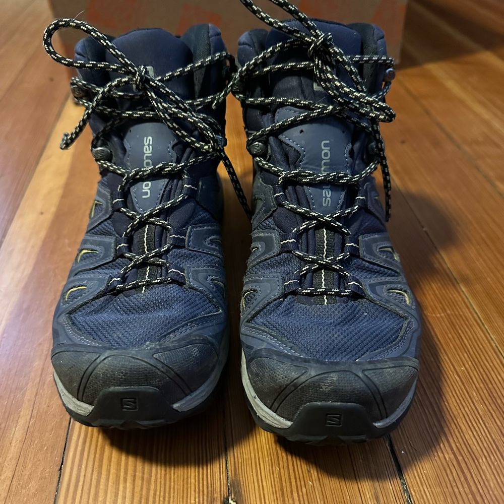 Salomon Ultra x 3 women’s hiking boots size 7.5
